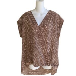 Max Studio Texture Crepe Shirttail Wrap Top Blouse Brown Tan Sleeveless NWT 1X
